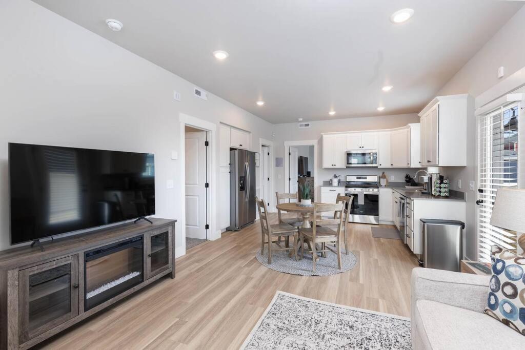 Charming 3-Bedroom In Vibrant New Neighborhood Billings Buitenkant foto