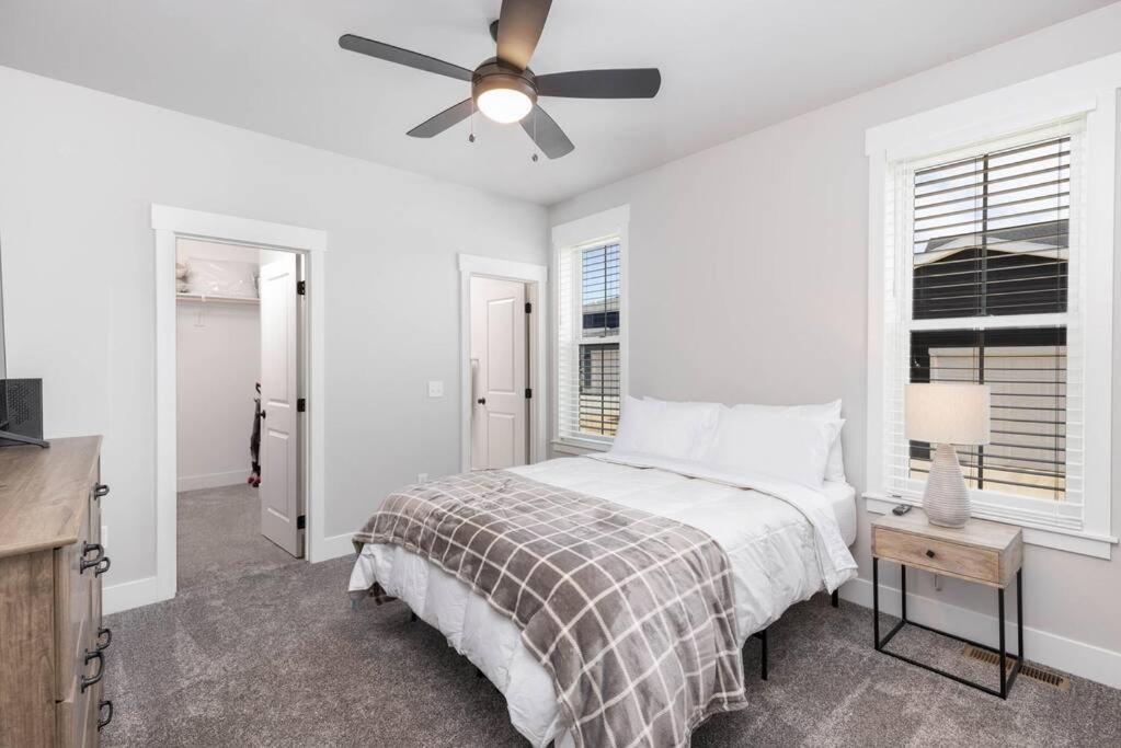 Charming 3-Bedroom In Vibrant New Neighborhood Billings Buitenkant foto